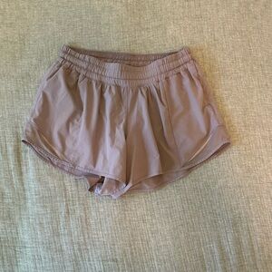 Lululemon hottie hot shorts (4”)